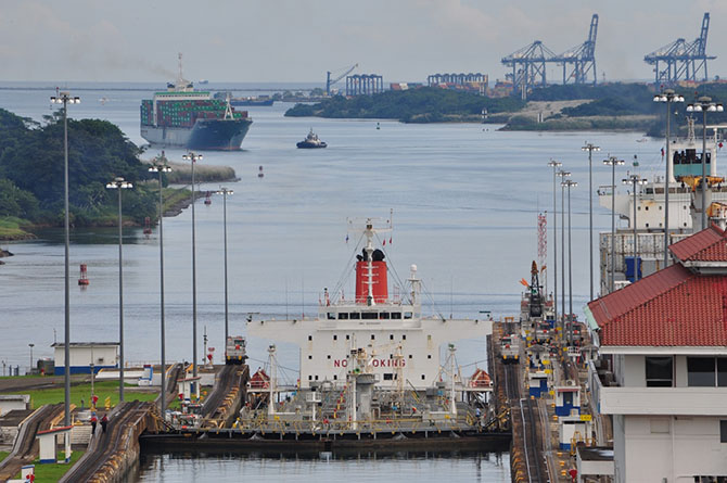 Как устроен Панамский канал (75 фото)