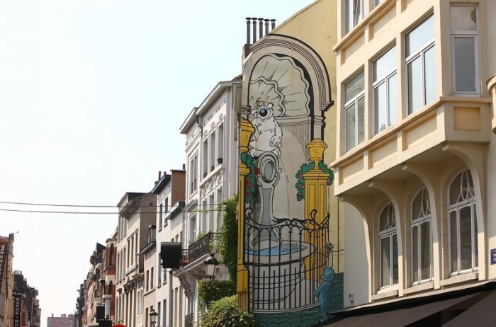 Комикс-маршрут брюссельского стрит-арта (17 фото)