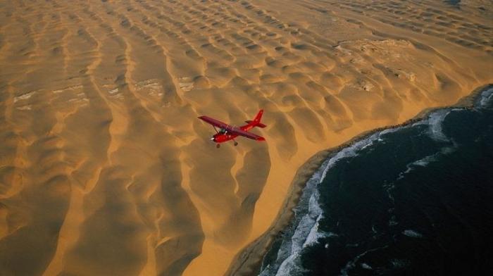 Встреча пустыни Намиб с океаном (8 фото)