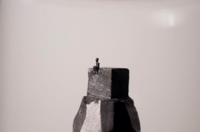 Крошечные скульптуры из грифеля (15 фото)
