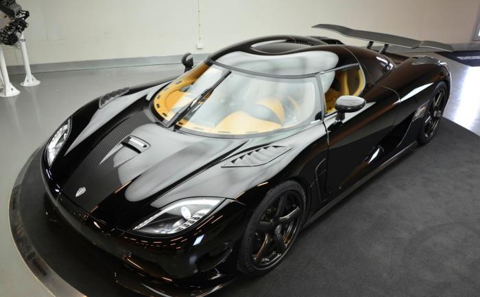   Koenigsegg Agera R (10 )