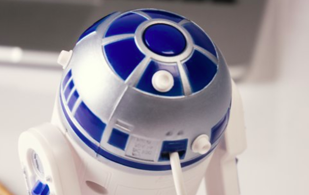      R2-D2  (3 )