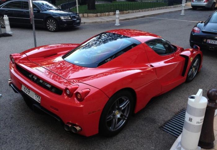 Ferrari Enzo   (17 )