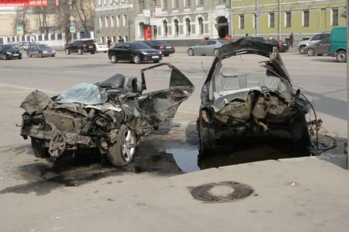 Столб и авто (6 фото) Столб и авто (6 фото)