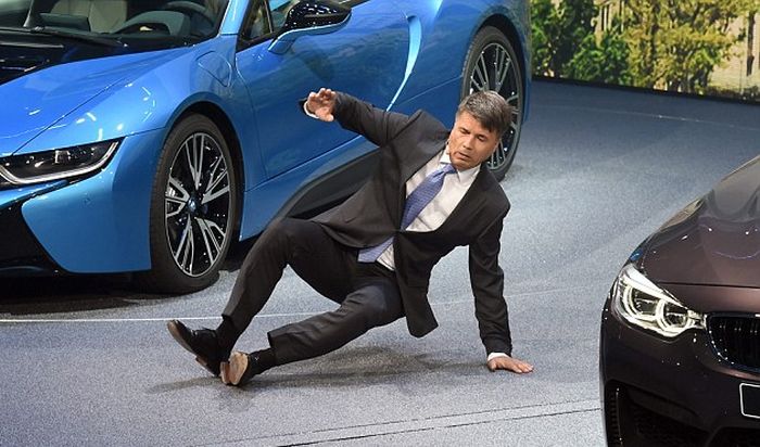  BMW        (4 )