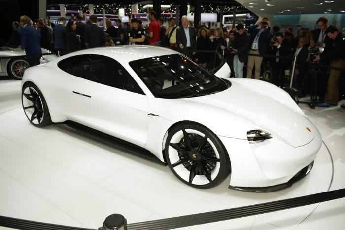   Mission E  Porsche (28 )