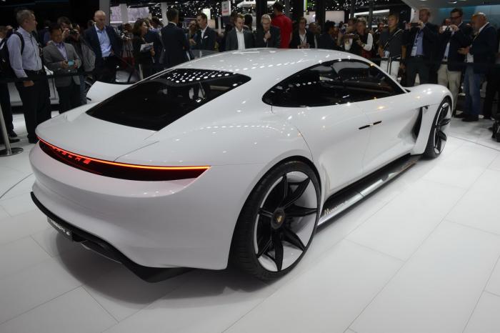   Mission E  Porsche (28 )