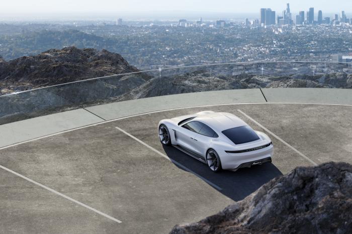   Mission E  Porsche (28 )