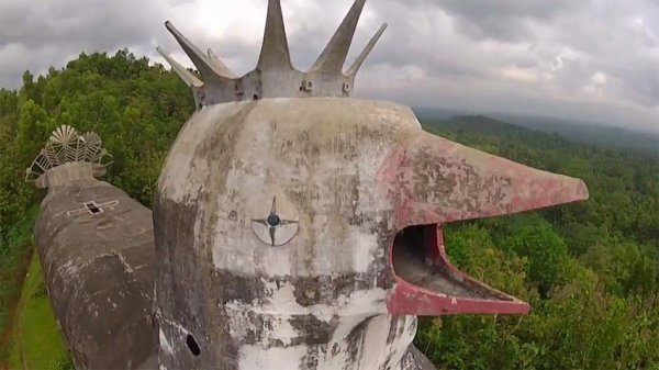 «Куриная церковь» в Индонезии (7 фото) «Куриная церковь» в Индонезии (7 фото)
