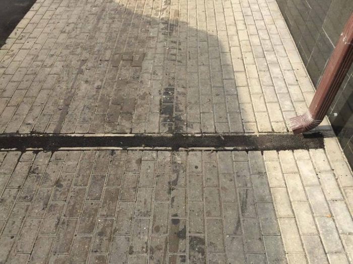 Абсурдный тротуарный ремонт в центре Москвы (4 фото) Абсурдный тротуарный ремонт в центре Москвы (4 фото)