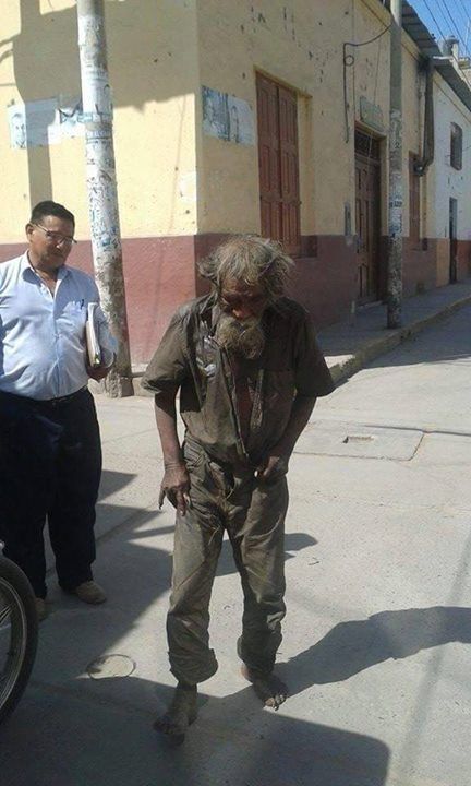 Волонтеры вернули человеческий вид бездомному перуанцу (6 фото) Волонтеры вернули человеческий вид бездомному перуанцу (6 фото)