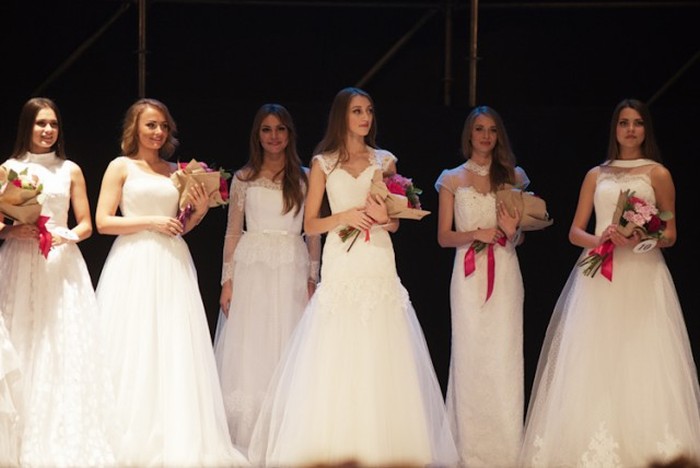       2015 (19 )