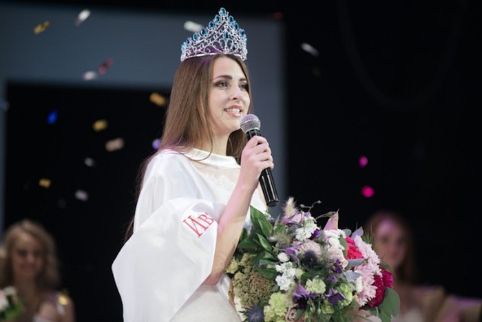        2015 (19 )