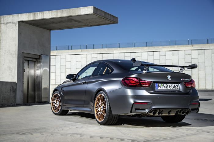 M4 GTS    BMW (36 )