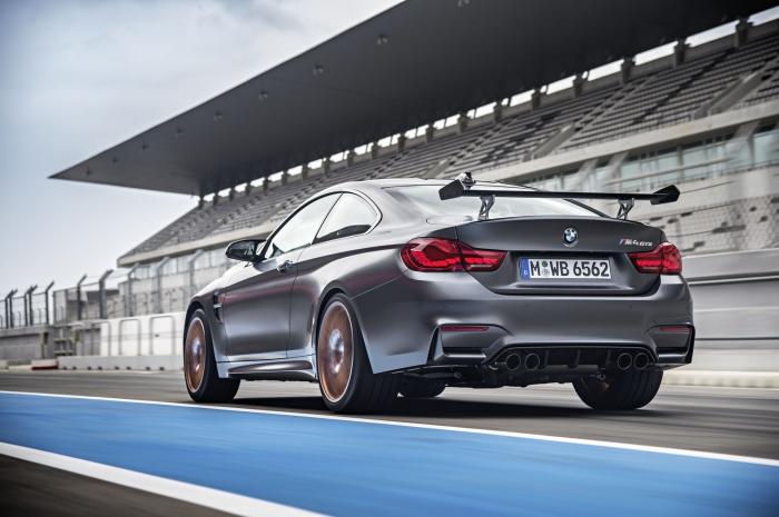 M4 GTS    BMW (36 )