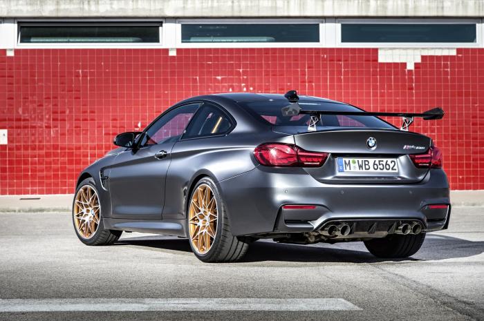 M4 GTS    BMW (36 )