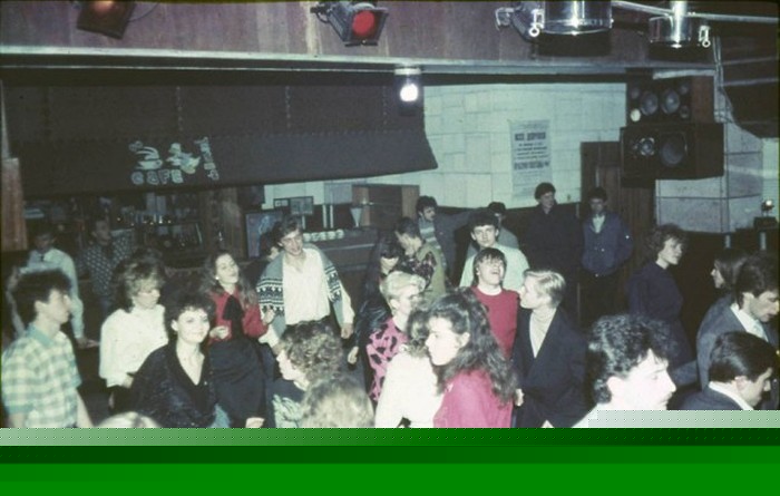 Вот она настоящая дискотека 80-х. СССР, 1989 год (5 фото) Вот она настоящая дискотека 80-х. СССР, 1989 год (5 фото)