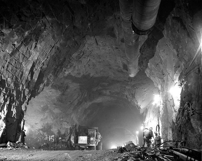 Американский подземный город в горе Шайенн (48 фото) Американский подземный город в горе Шайенн (48 фото)