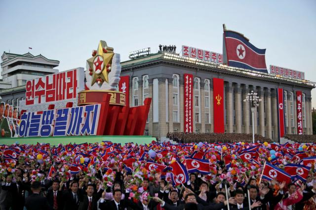 Северная Корея готова к войне с США (18 фото) Северная Корея готова к войне с США (18 фото)