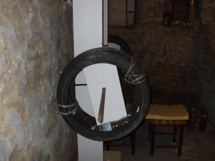   (4 )