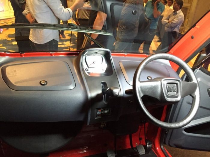      Bajaj Qute  (5 )