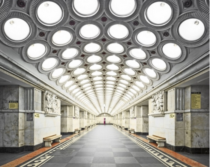 Красота российского метро на фото Дэвида Бурдени (8 фото) Красота российского метро на фото Дэвида Бурдени (8 фото)