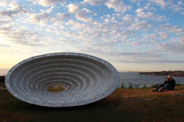 «Скульптуры у моря 2015» на пляже Бонди (23 фото) «Скульптуры у моря 2015» на пляже Бонди (23 фото)