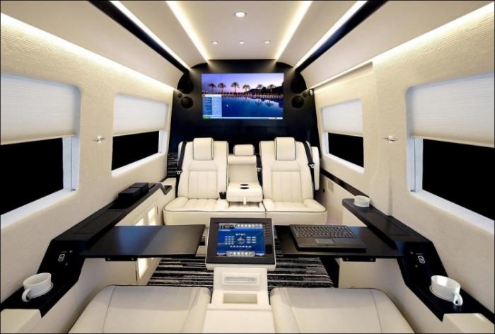 JetVan      (24 )