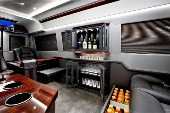 JetVan      (24 )