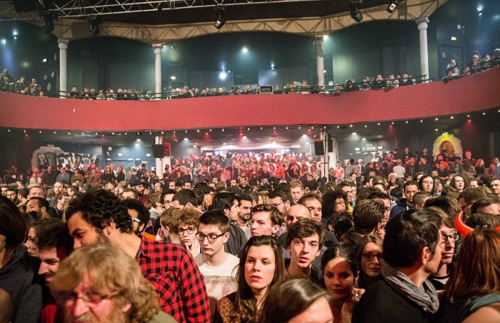 В сети появился снимок из клуба Bataclan после совершенного там теракта (5 фото) В сети появился снимок из клуба Bataclan после совершенного там теракта (5 фото)