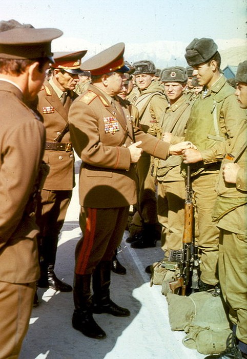    , 1979 - 1989 . (28 )