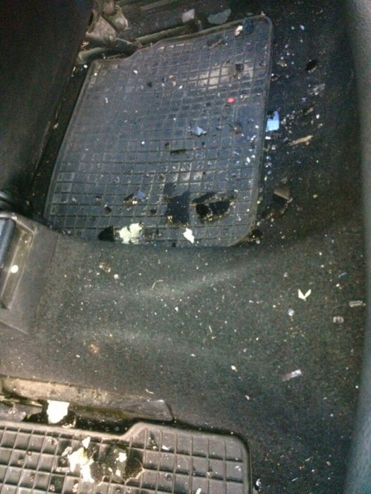 В Белоруссии на автомобиль сбросили два кочана капусты (10 фото) В Белоруссии на автомобиль сбросили два кочана капусты (10 фото)