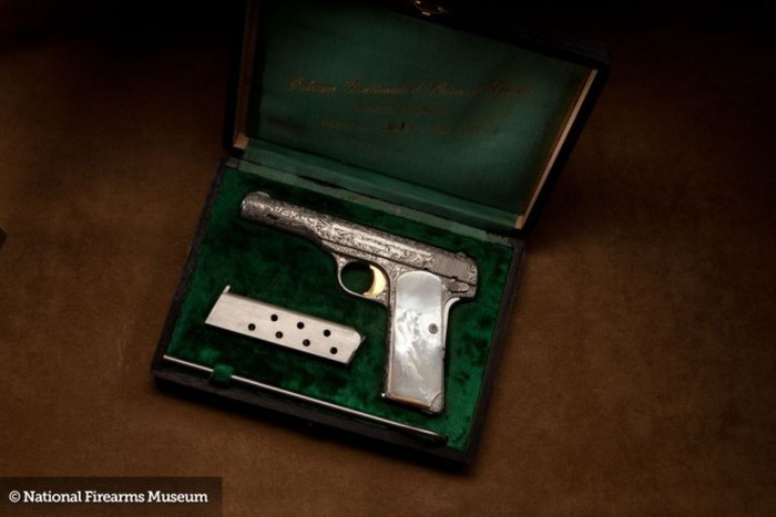      National Firearms (40 )