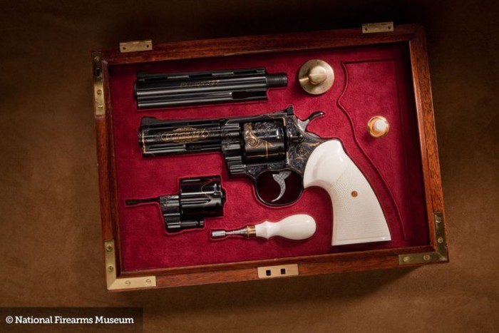      National Firearms (40 )