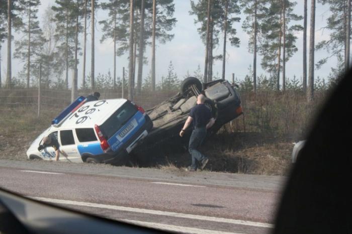 Volvo   (8 )