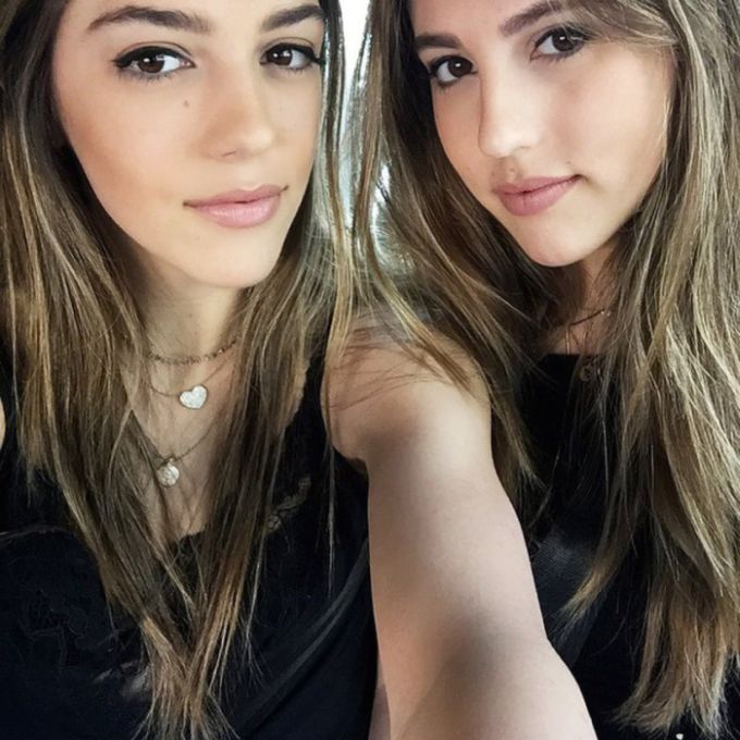          (10 )