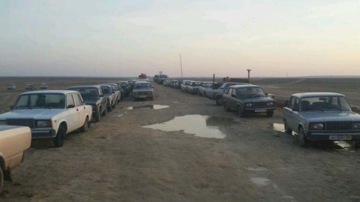 Свалка отечественных автомобилей на границе (5 фото) Свалка отечественных автомобилей на границе (5 фото)