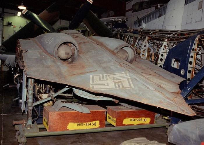 Horton 229 - немецкий самолет неведимка (14 фото) Horton 229 - немецкий самолет неведимка (14 фото)