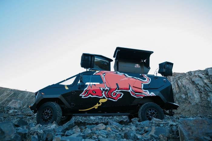     Land Rove   Red Bull (10 )