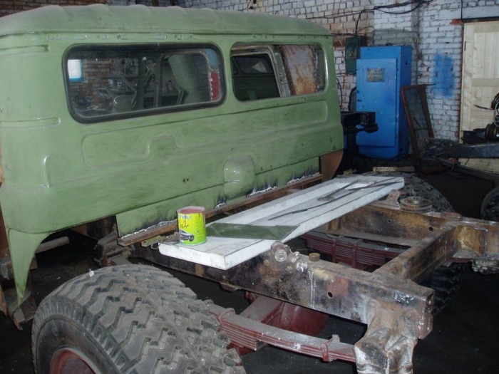   Hummer H1   -66 (10 )