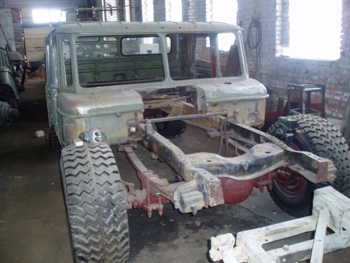   Hummer H1   -66 (10 )