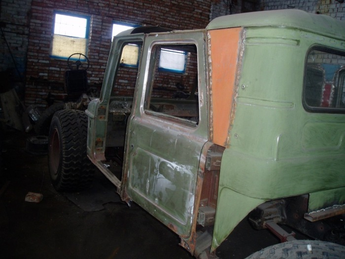   Hummer H1   -66 (10 )