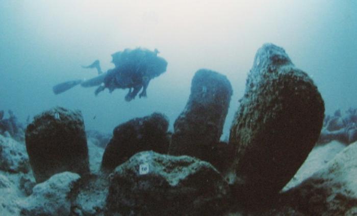 6 великих построек, спрятанных на дне морей (6 фото) 6 великих построек, спрятанных на дне морей (6 фото)