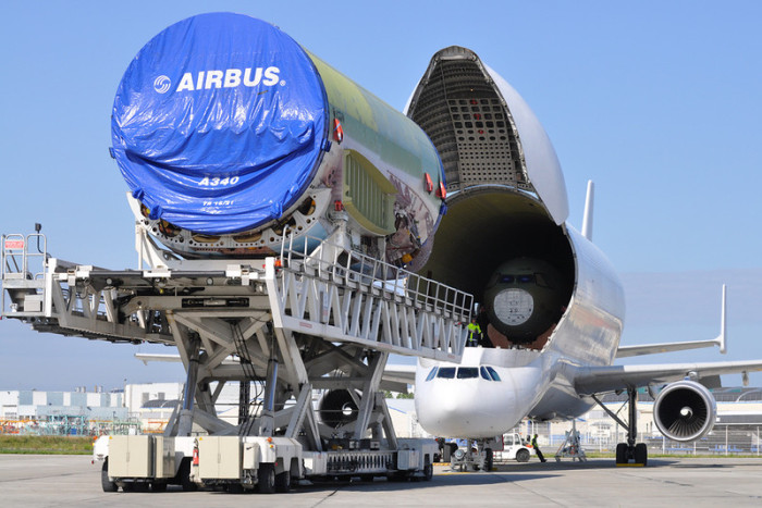 Airbus Beluga -   (11 )