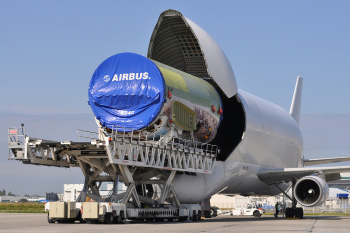 Airbus Beluga -   (11 )