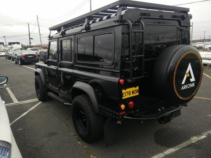 Land rover defender 1987        (6 )