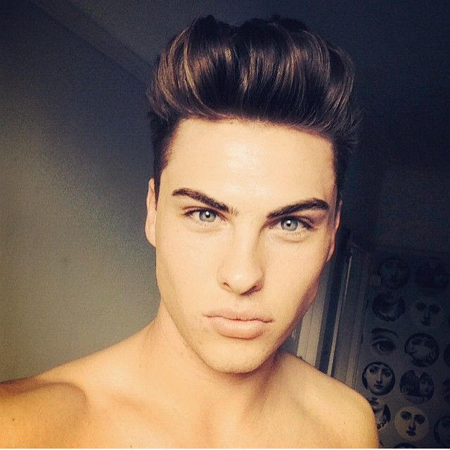     Kinde   Instagram (8 )