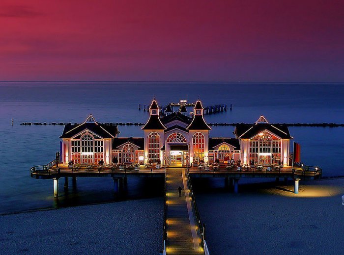Самые красивые пирсы мира (25 фото) Самые красивые пирсы мира (25 фото)