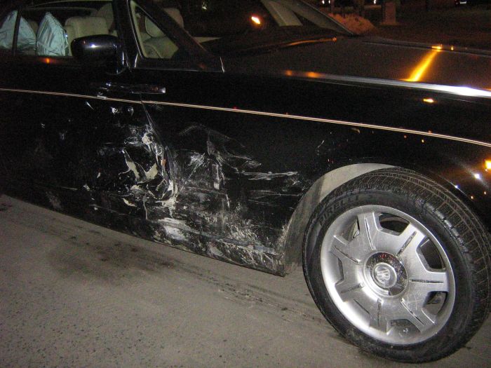      Rolls-Royce Phantom (6 )