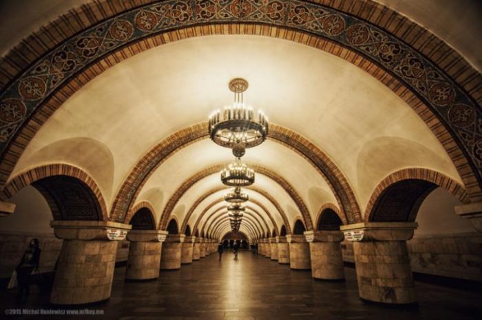 10 восхитительных станций метро, похожих на подземные музеи (10 фото) 10 восхитительных станций метро, похожих на подземные музеи (10 фото)